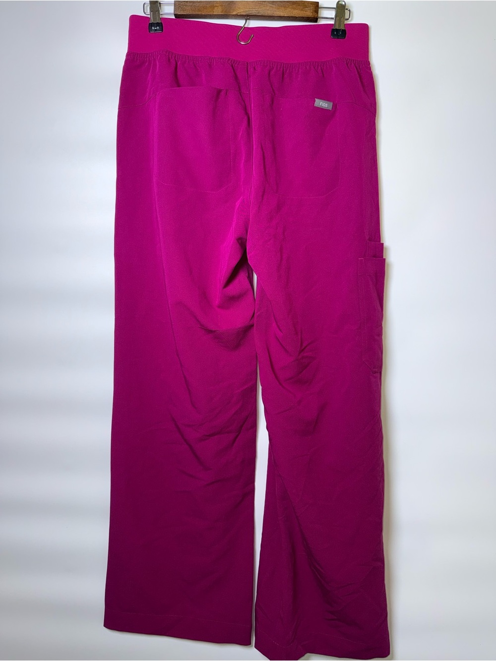 NWT FIGS Isabel High Waisted Wide Leg Scrub Pants Magenta Berry Barbiecore M - Picture 7 of 11